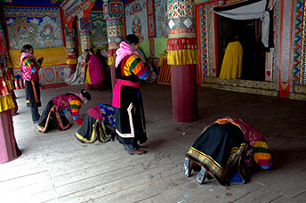 Cina (Monlam)