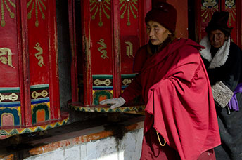 Cina (Monlam)