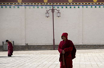 Cina (Monlam)