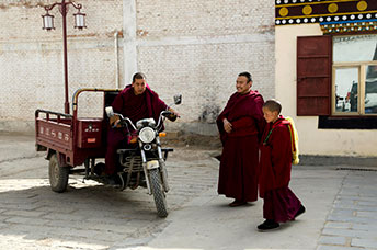 Cina (Monlam)
