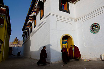 Cina (Monlam)